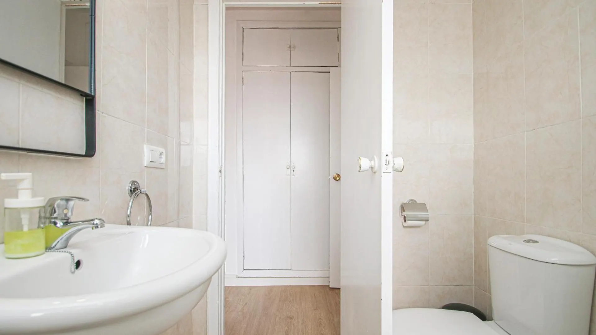 דירות סביליה Stunning Apt W Views To Giralda - 15 Minutes Walk 0*,